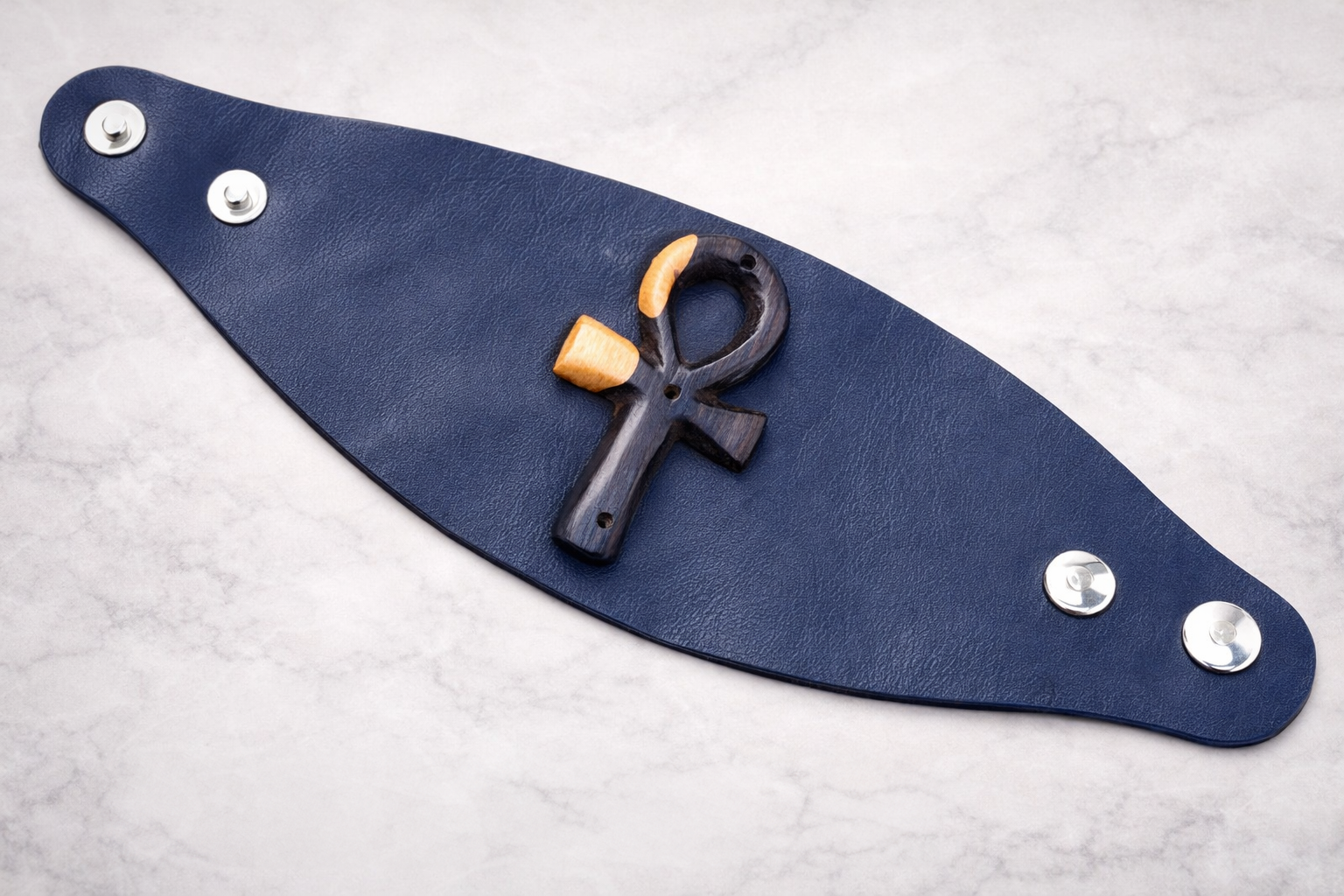 Manchette Ankh Cuir ébène - bleu Marin